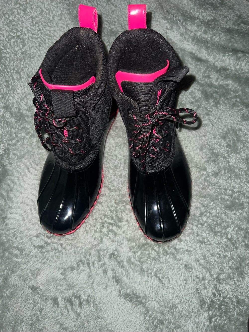 Tommy Hilfiger Haryett Duck Boot Black & Hot Pink Lace-Up Waterproof Ankle - Picture 2 of 3